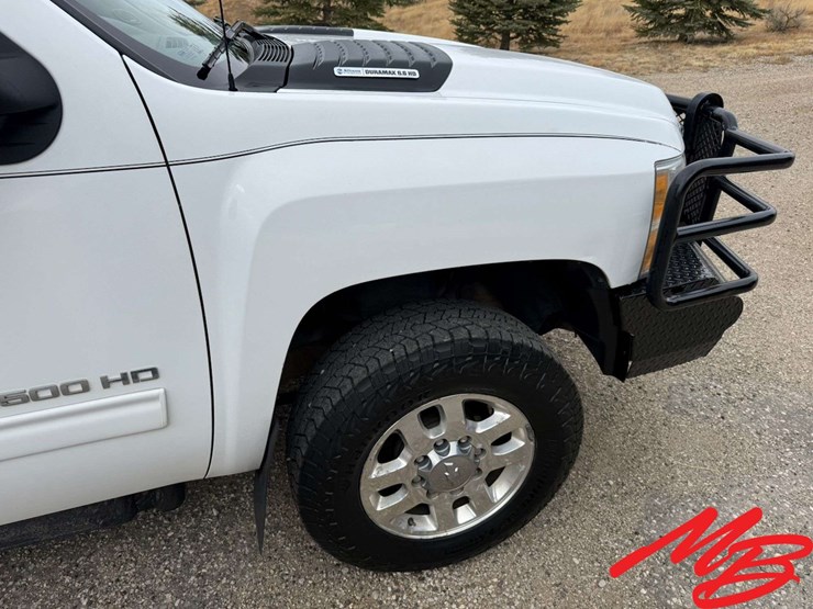 2014-chevrolet-silverado-2500-image-31