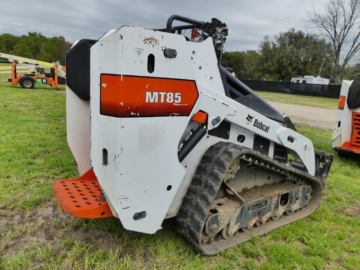 2020-bobcat-mt85-image-4
