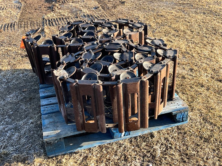 john-deere-320-image-4