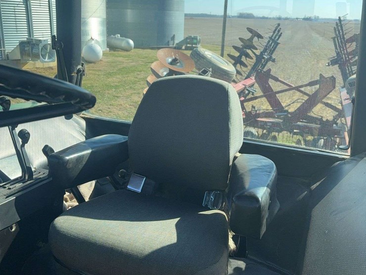 1981-john-deere-4440-image-25