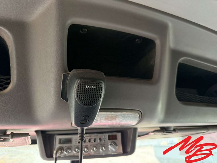 2013-peterbilt-388-image-49