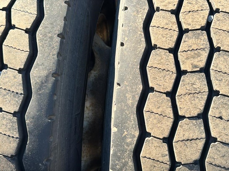 2000-international-9900-image-19