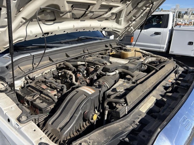 2012-ford-f550-image-9