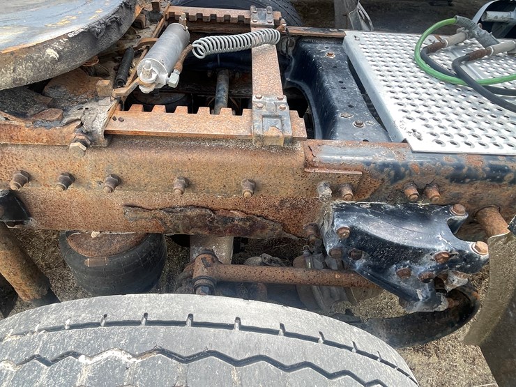 2006-peterbilt-387-image-21