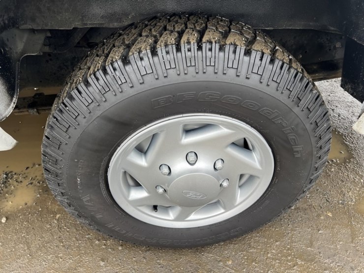 2008-ford-e350-image-18