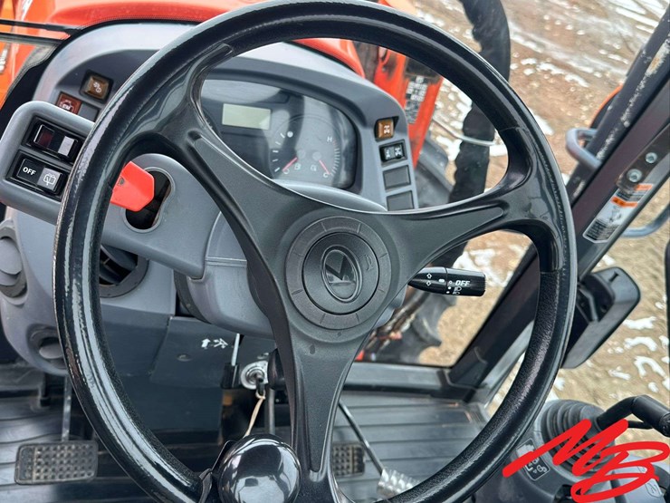 2015-kubota-m135gx-image-31