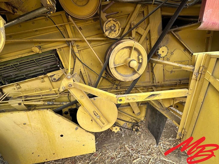 new-holland-70-image-27