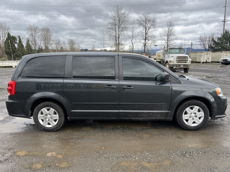 2012-dodge-grand-caravan-image-3