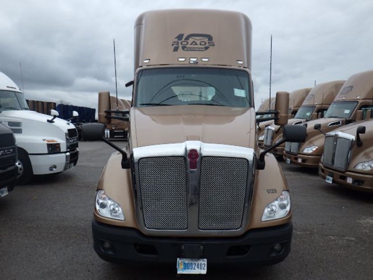 2022-kenworth-t680-image-2