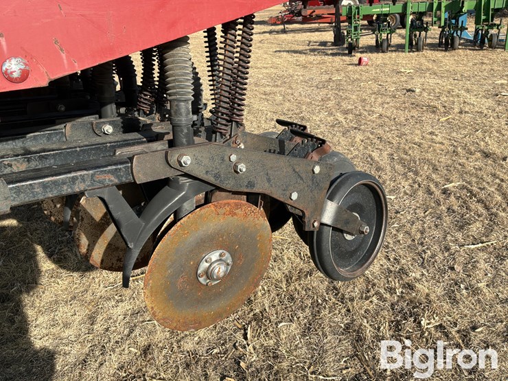 case-ih-5500mtdr-grain-drill-image-16