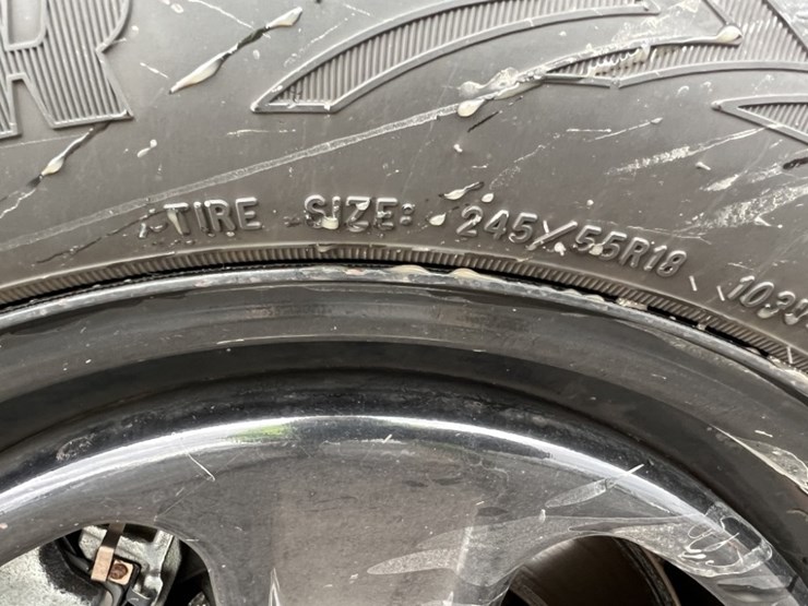 2016-ford-explorer-image-16