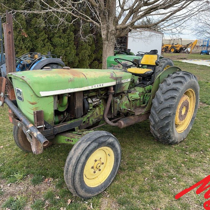 JOHN DEERE 1530