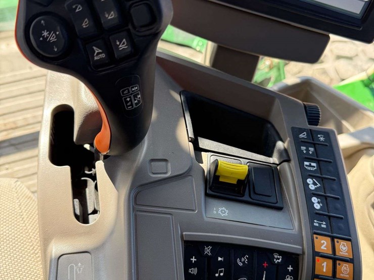 2024-john-deere-w260r-image-15