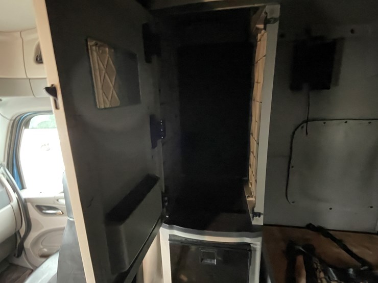 2019-peterbilt-579-image-49