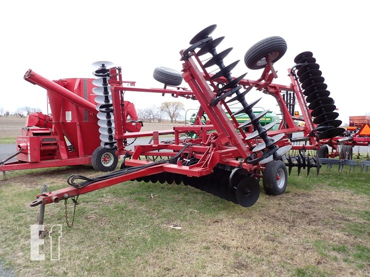 case-ih-3900-image-2
