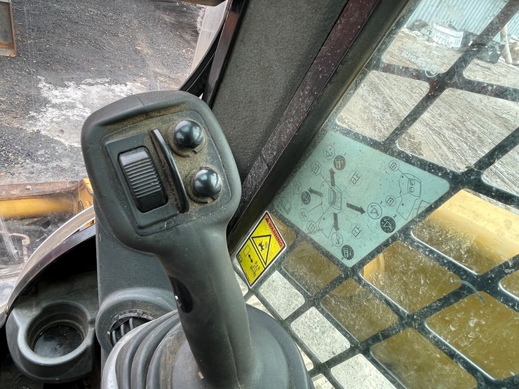 caterpillar-259d-image-39