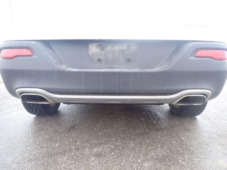 2016-jeep-cherokee-image-76