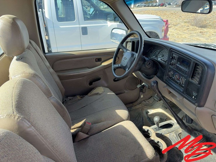 2002-chevrolet-silverado-1500-ls-image-39