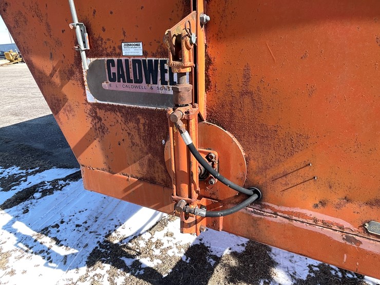 #1013-•-caldwell-grain-cart-image-21