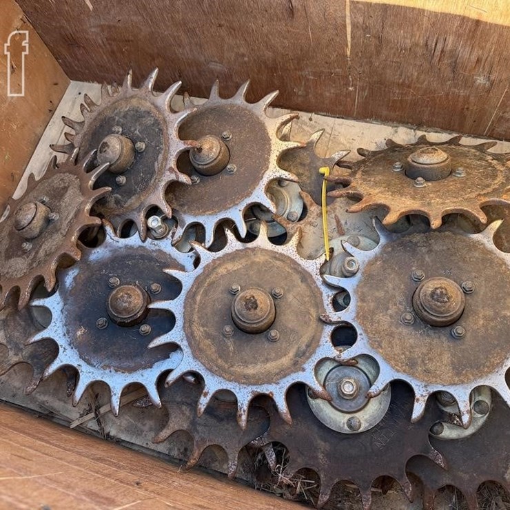 MARTIN CLOSING WHEELS