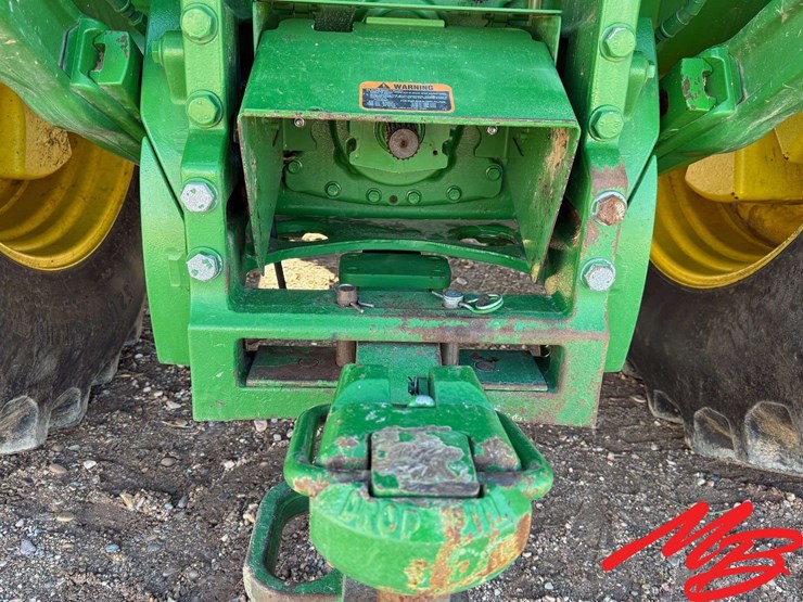 2021-john-deere-8r-370-image-9