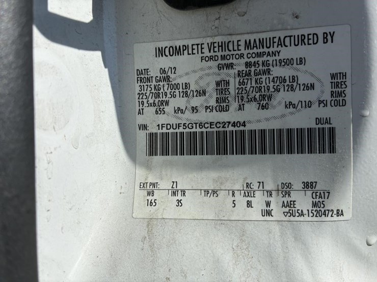 2012-ford-f550-xlt-image-18