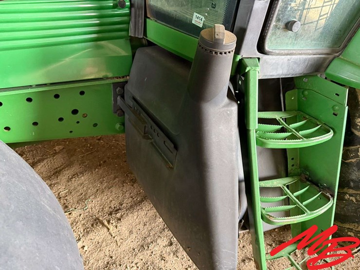 john-deere-7520-image-24