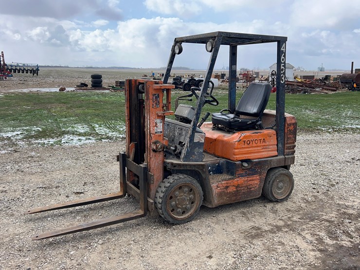 toyota-4000lb-forklift-image-1