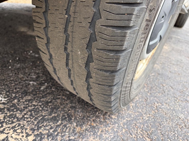 2015-ford-transit-image-50