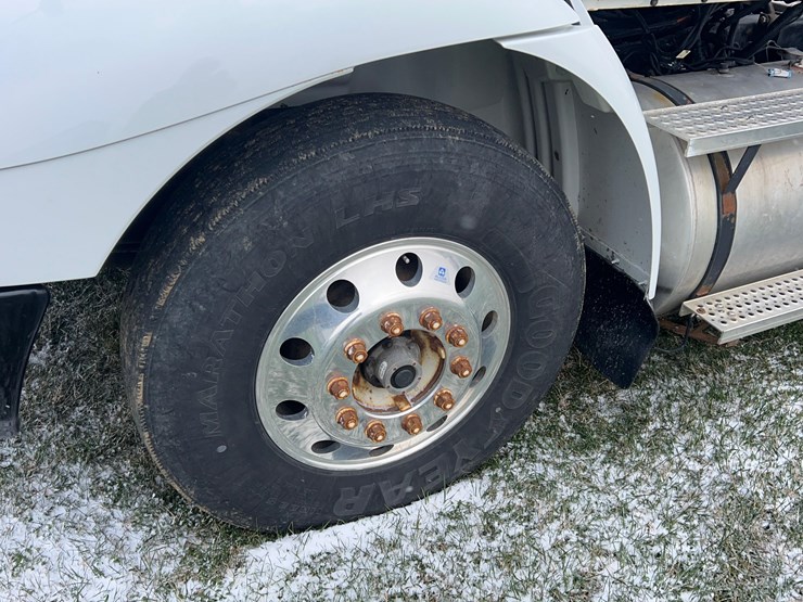 2005-international-8600-image-4