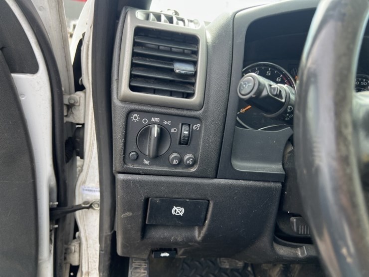 2012-chevrolet-colorado-image-23