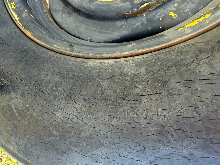 #42473-•-levee-squeeze-w/seeder-109-image-5