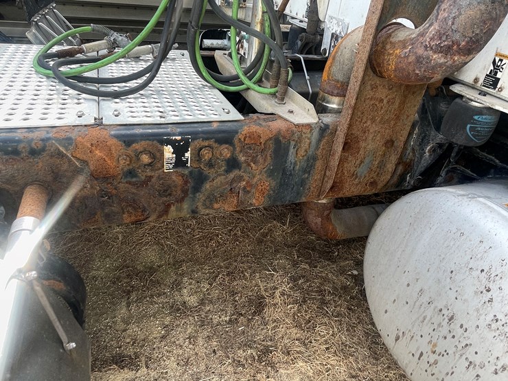 2006-peterbilt-387-image-23