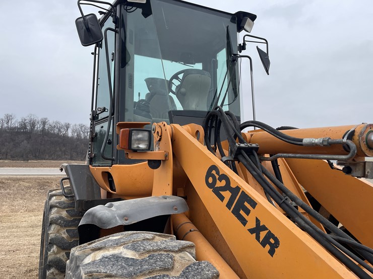 2008-case-621e-xr-image-24