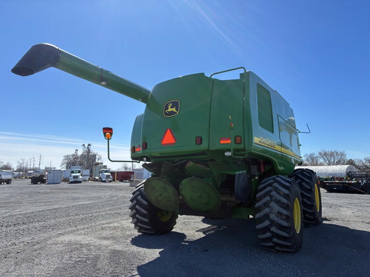 2005-john-deere-9660-sts-image-44