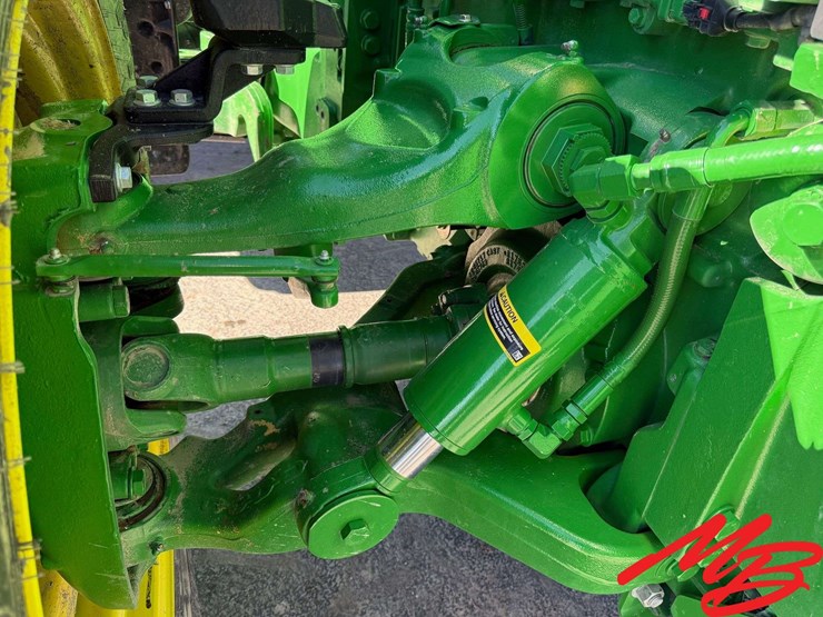 2023-john-deere-8r-370-image-24