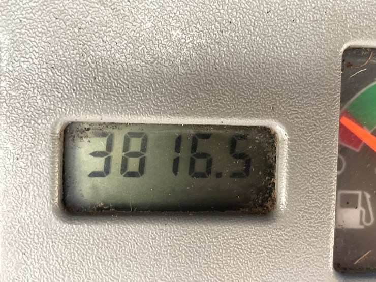 2008-bobcat-s330-image-39