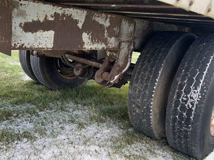 28'-single-axle-pup-trailer-for-storage-image-8