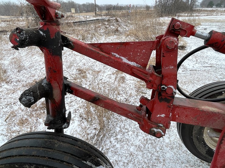 2004-international-720-image-13