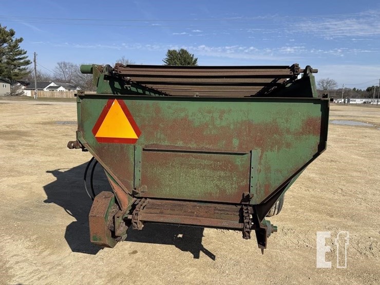 kelley-mfg-co-poultry-house-cleanout-machine-6106-image-5