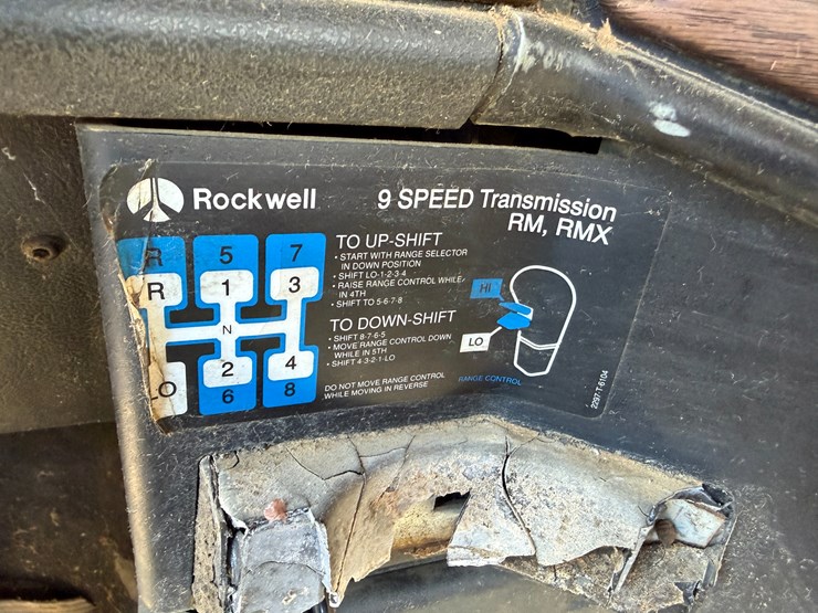 #42453-•-1996-freightliner-daycab-truck-tractor-vin:-1fupdcxb8th744360-image-74