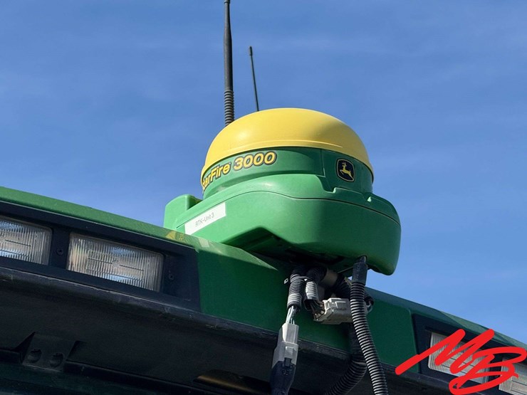 2000-john-deere-8210-image-18