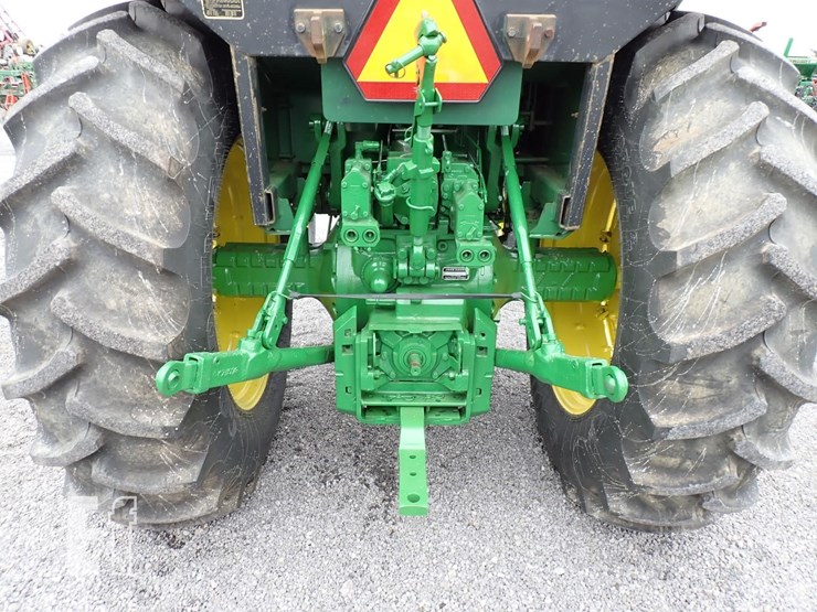 john-deere-4240-image-10