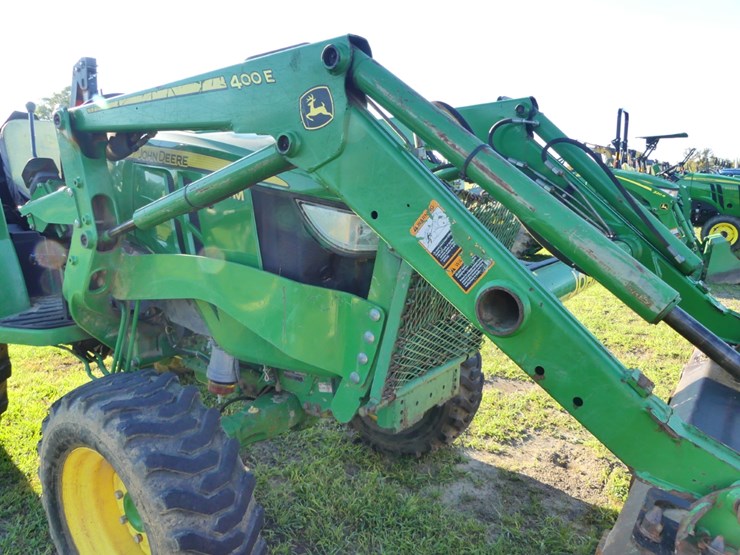 2018-john-deere-4052m-image-10
