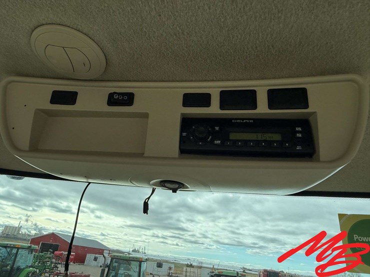 2012-john-deere-8285r-image-27