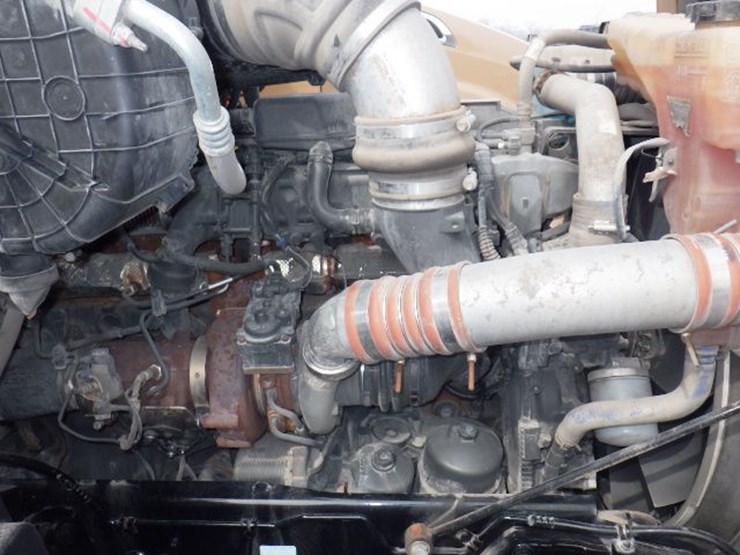 2022-kenworth-t680-image-25