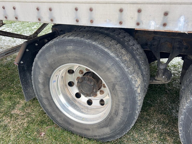 2005-international-8600-image-24