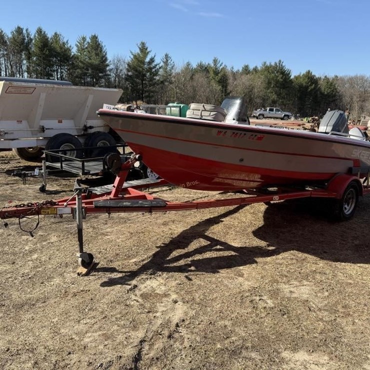 1992 Skeeter S-135 17' Boat with Trailer