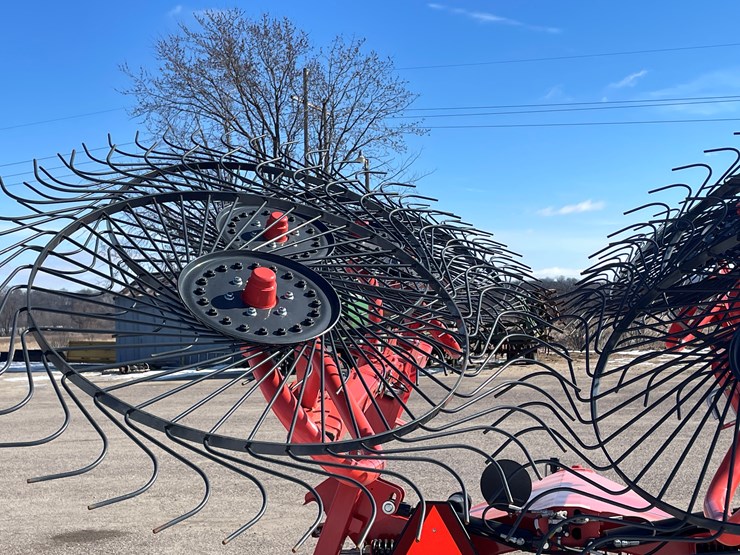 #1012-•-kuhn-(8)-wheel-speedrake-image-27