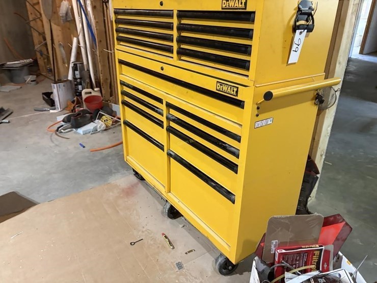 dewalt-rolling-tool-chest-image-7